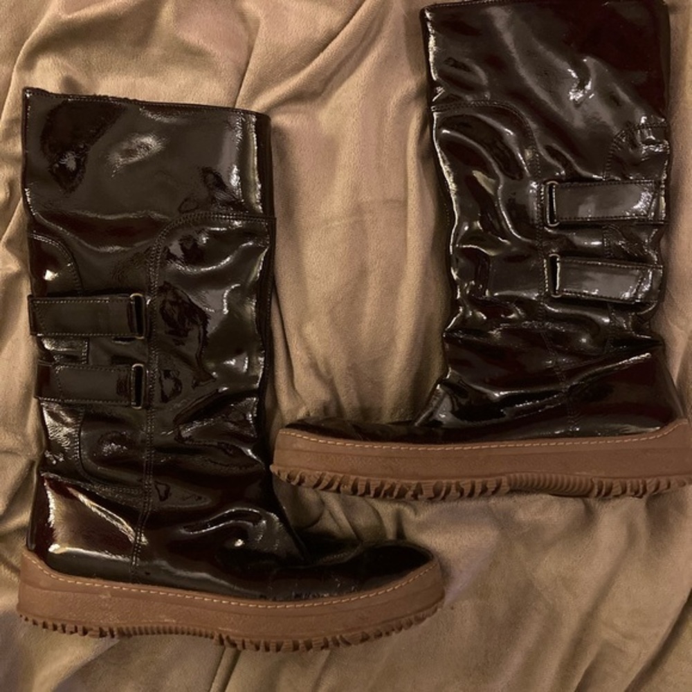 Aquatalia waterproof patent leather boots with faux fur lining